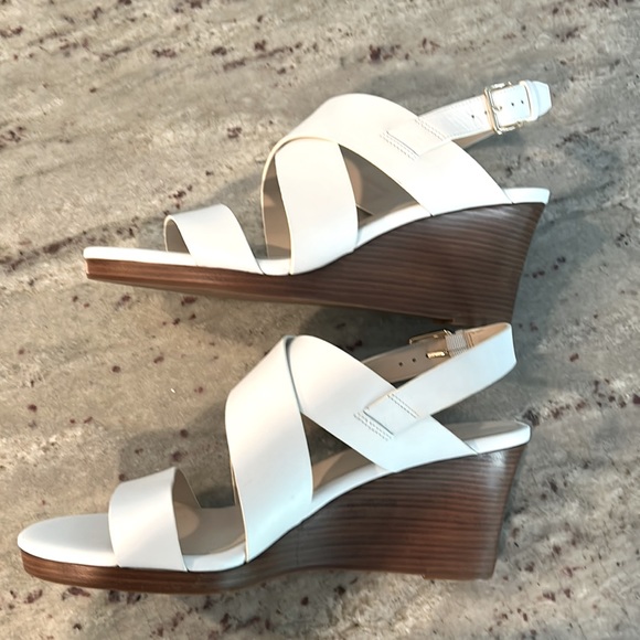 NWOT COLE HAAN Leather Wedges - Picture 6 of 9